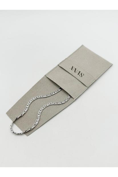 Metallic Interlocked Chain Necklace In Silver