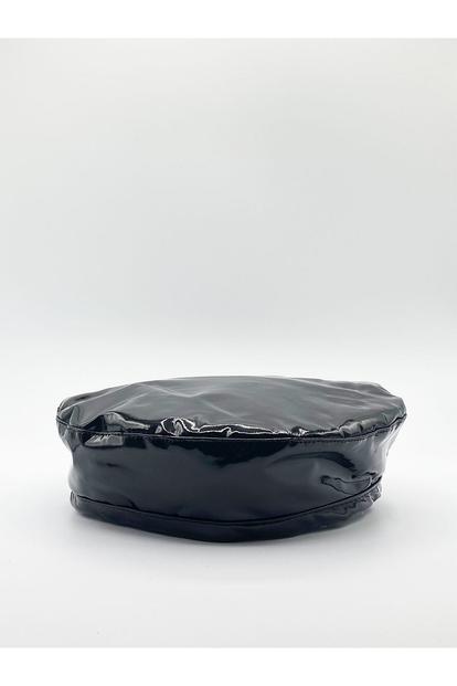 Black Wet Look Beret In Black