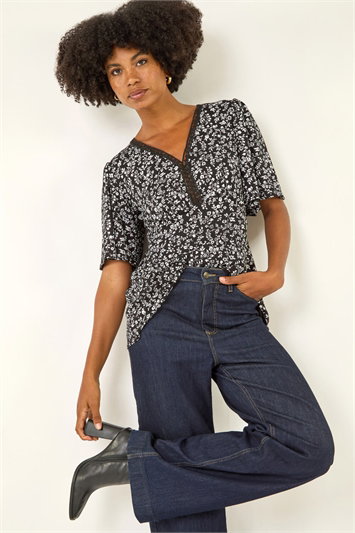Black Floral Print V-Neck Lace Stretch Top