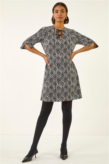 Tile Print Tie Keyhole Stretch Dress 14874408
