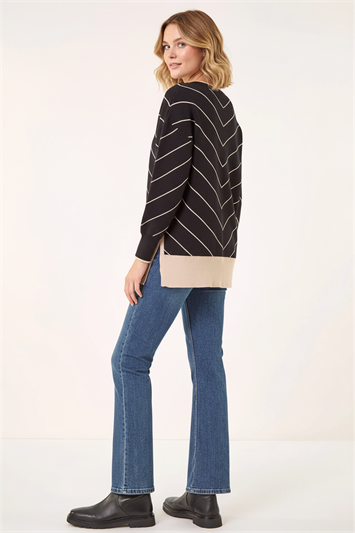 Stripe V-Neck Knit Jumper 16311308