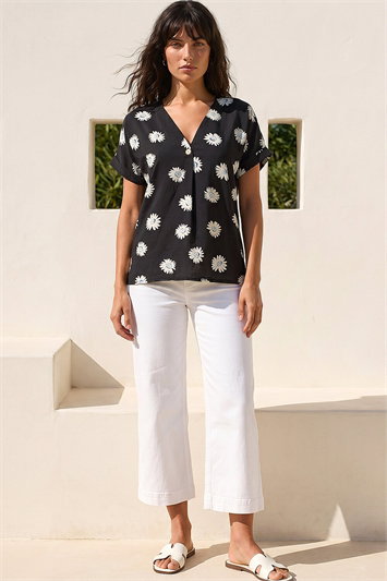 Black Daisy Print Pleat Front Top