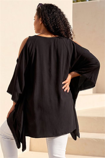 Curve Bobble Trim Hanky Hem Top 20178908