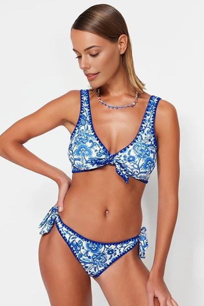 Multi Shawl Pattern Tie Side Regular Bikini Bottom With Embroidered Look