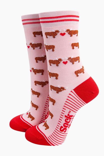 Pink Highland Cow Hearts Bamboo Socks In Pink