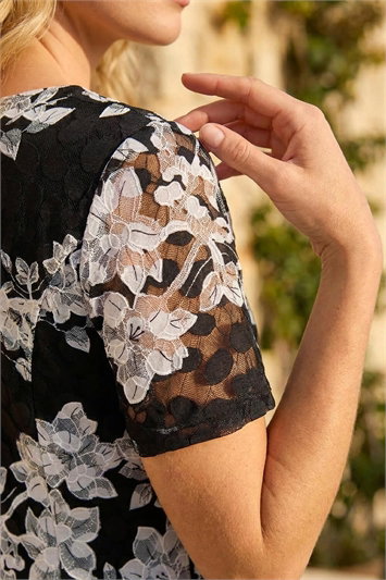 Floral Lace Stretch Dress 14833108