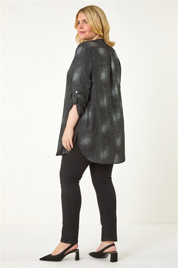 Curve Abstract Print V-Neck Button Top 20183785