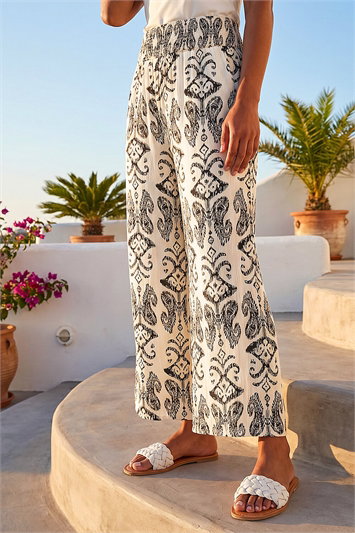 Petite Print Shirred Cropped Trouser 18078294
