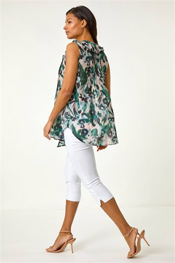 Abstract Ruffle Front Buttoned Blouse 10129834