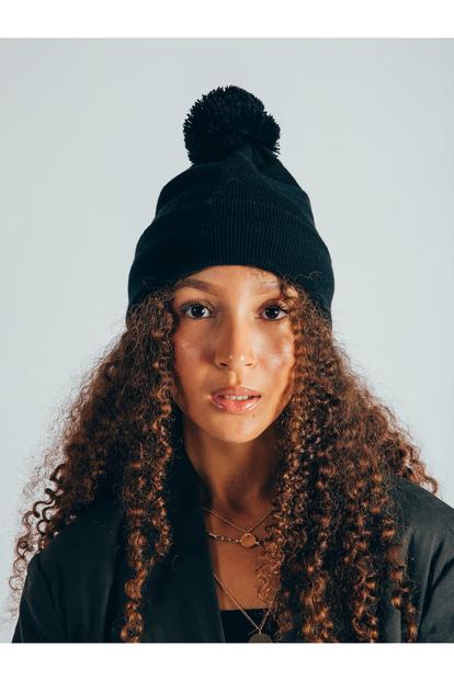 Grey Knitted Pom Pom Beanie In Black