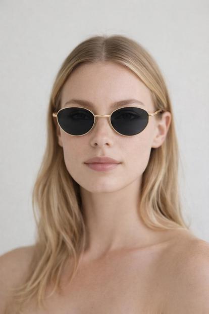 Black Metal Oval Cat Eye Sunglasses In Black