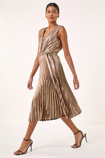 Metallic Pleat Belted Midi Dress 14811633