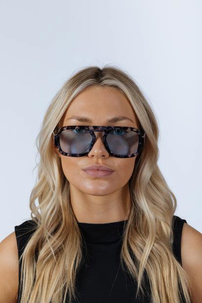 Blue Retro Navigator Sunglasses In Blue Grey Tortoiseshell