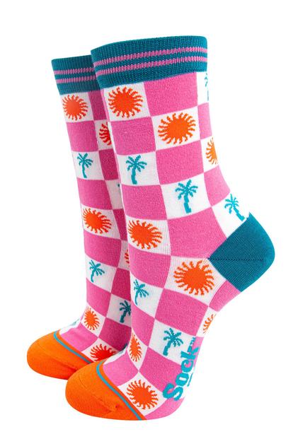 Pink Palm Tree Checkerboard Bamboo Socks In Pink