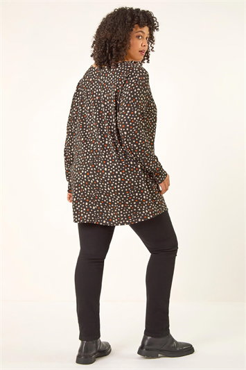 Curve Spotted V-Neck Stretch Top 19463008