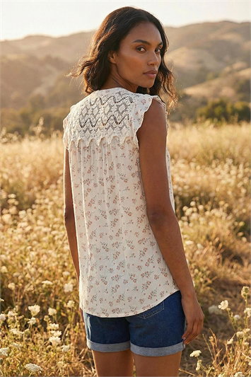 Lace Yoke Floral Blouse 10140272