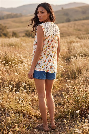 Floral Lace Sleeveless Blouse 10219496