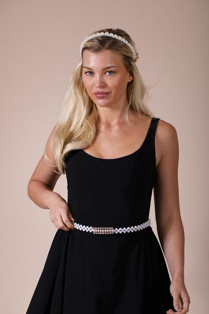 White Strenchy Pearl Chain Belt With Diamante Buckle