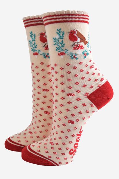 Red Christmas Robin Wreath Bamboo Socks