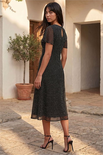 winter midi dresses uk How to Wear a Midi Dress in Fall/Winter