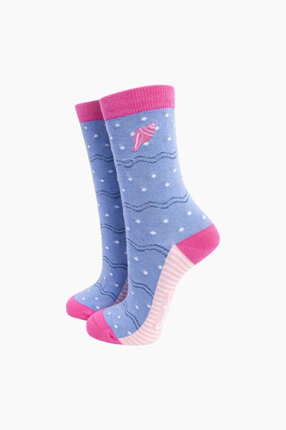 Green Embroidered Conch Shell Combed Cotton Socks