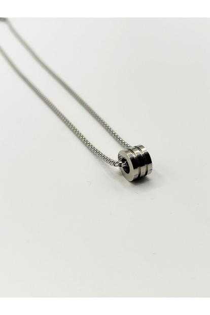 Metallic Chain Necklace With Ring Charm