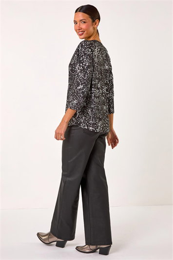 Metallic Soft Touch V-Neck Top 19356385