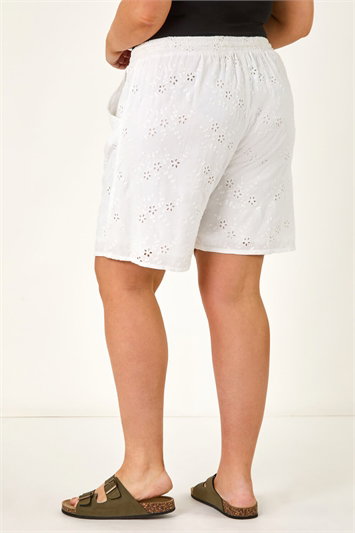 Curve Tie Waist Broderie Short 18079594