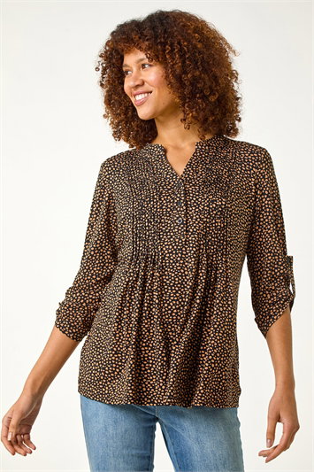 Black Spot Print V-Neck Stretch Shirt
