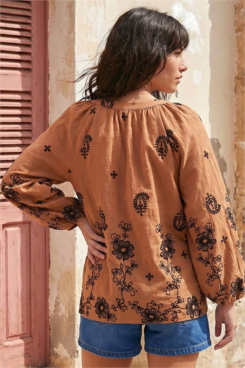 Floral Embroidered Top 20266589
