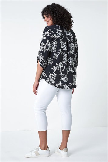 Curve Textured Floral Notch Neck Shirt 19275308