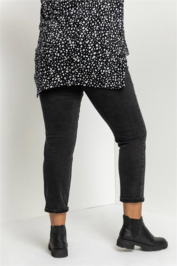 Curve High Waisted Mom Jeans 18028908