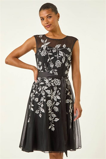 Embroidered Tie Waist Midi Dress 14811808