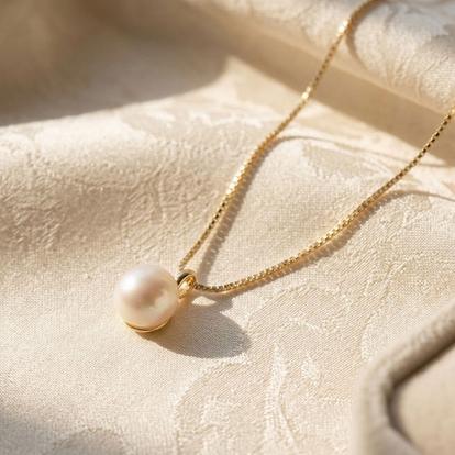 Metallic Minimalist Dainty Natural Pearl Gold Plated Necklace