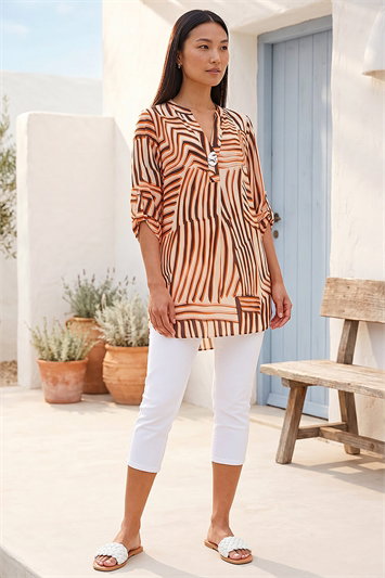 Abstract Linear Print V-Neck Button Top 20202464