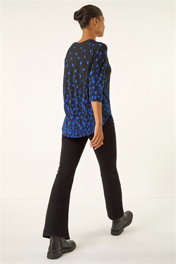 Border Print Curved Stretch Top 19452480