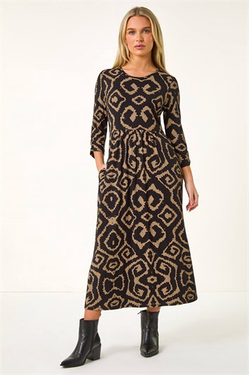 Petite Geo Print Gathered Midi Dress 14641316