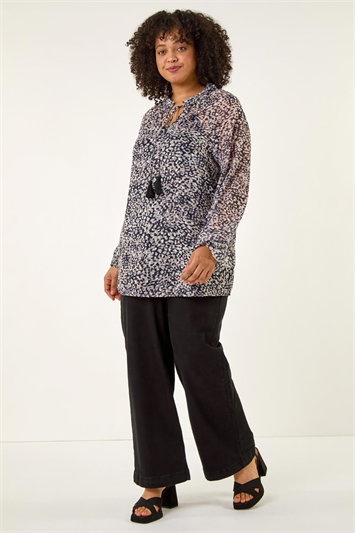 Curve Georgette Keyhole Top 20229159