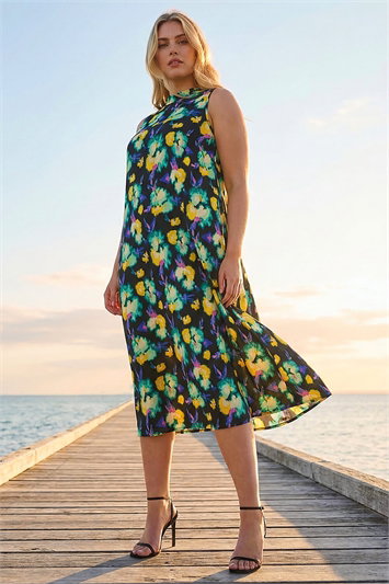 Evening Dresses in Size 2224