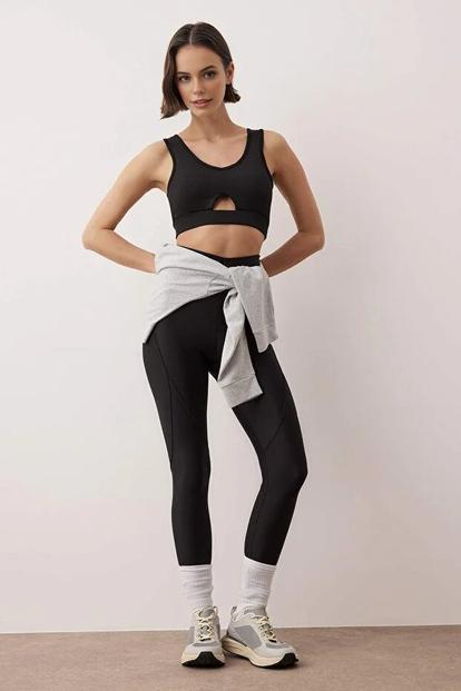 Black Cut-Out Detail V-Neck Supportive Sports Bra