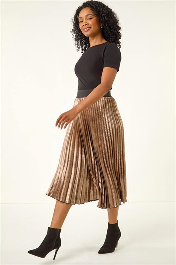 Petite Metallic Pleated Skirt 17068213