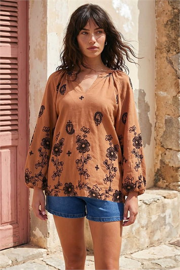 Floral Embroidered Top 20266589