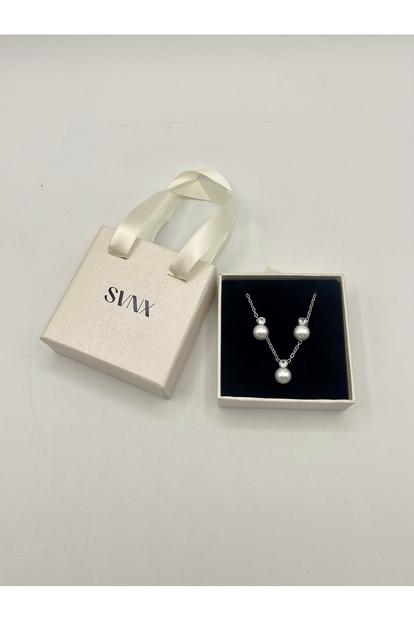 Metallic Large Pearl Diamante Earrings & Necklace Set In Silver