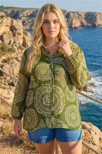 Green Curve Abstract Print Woven Shirt