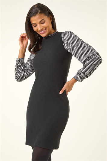 Black Geometric Contrast Knit Dress