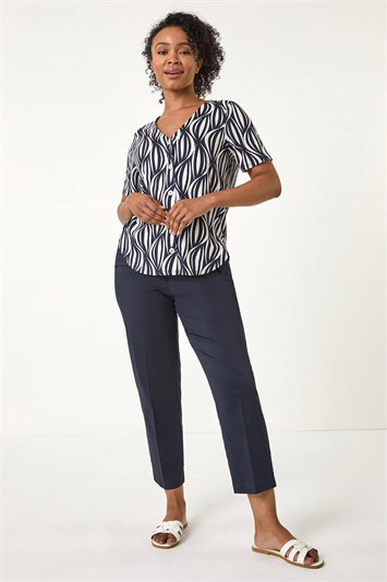 Petite Geo Print V-Neck Stretch Blouse 10142960