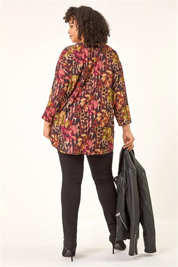 Curve Animal Print V-Neck Top 20237862