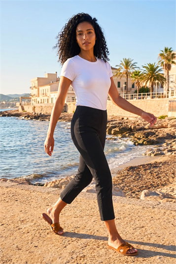 Black 3/4 Length Stretch Elastic Waist Trouser