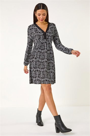 Black Geometric Print Buttoned Stretch Dress