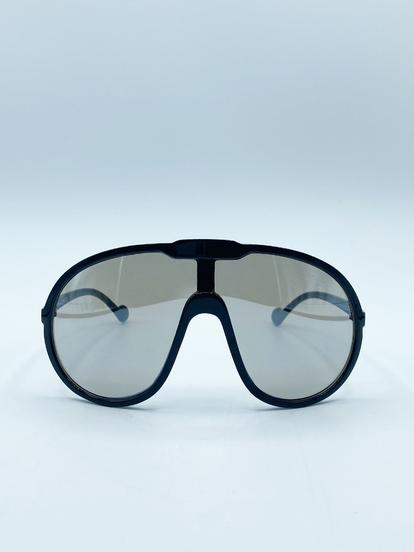 Black Wave Mask Sunglasses In Black